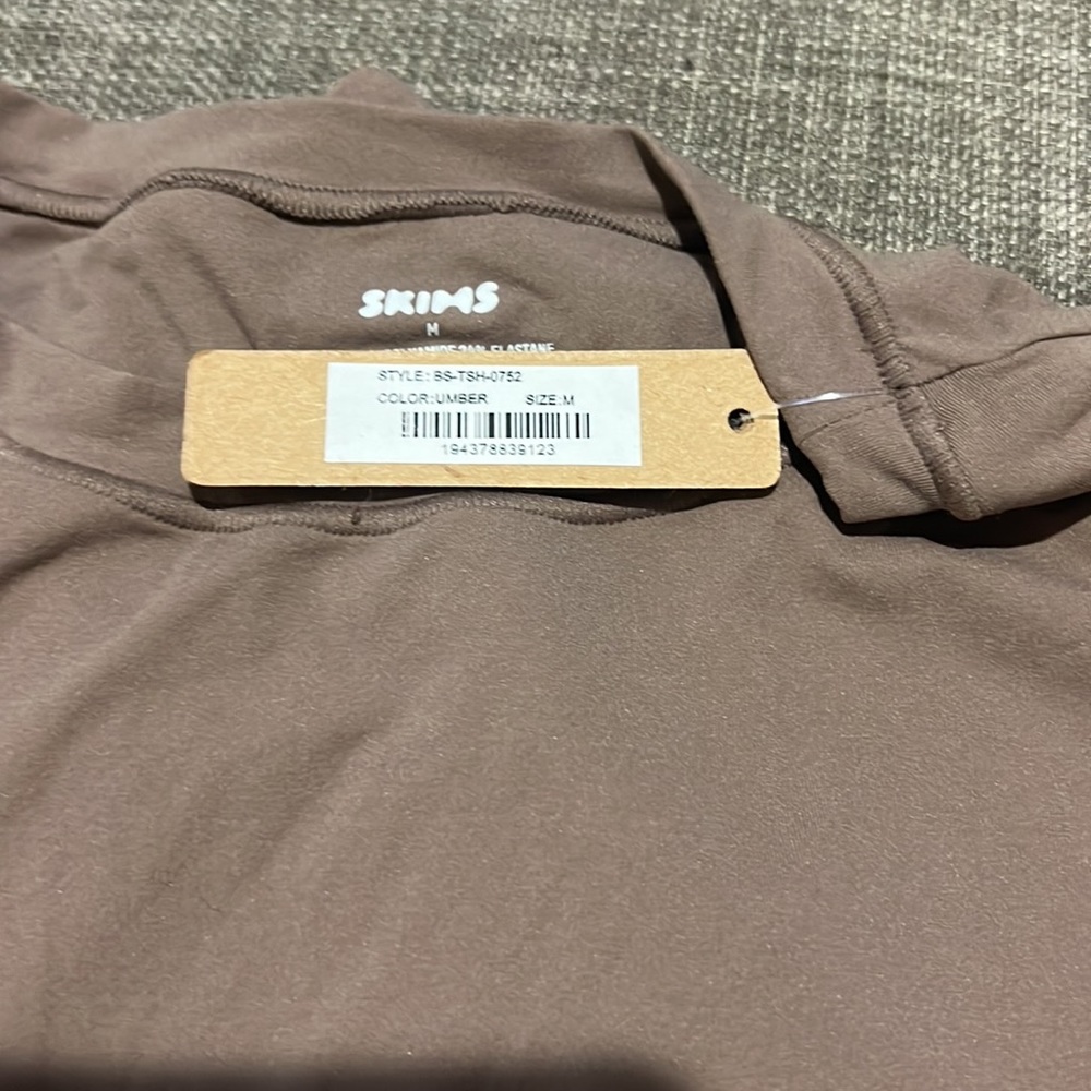 Skims Fits Everybody T-shirt Bodysuit - Picture 4 of 10